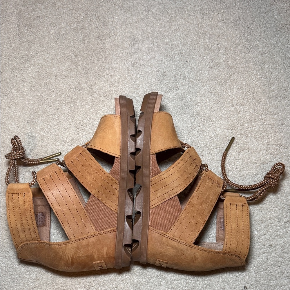 Sorel Women's Tan Gladiator Sandals - Picture 4 of 8